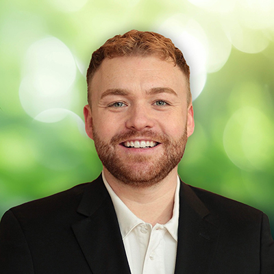 Headshot of Garrett Lee